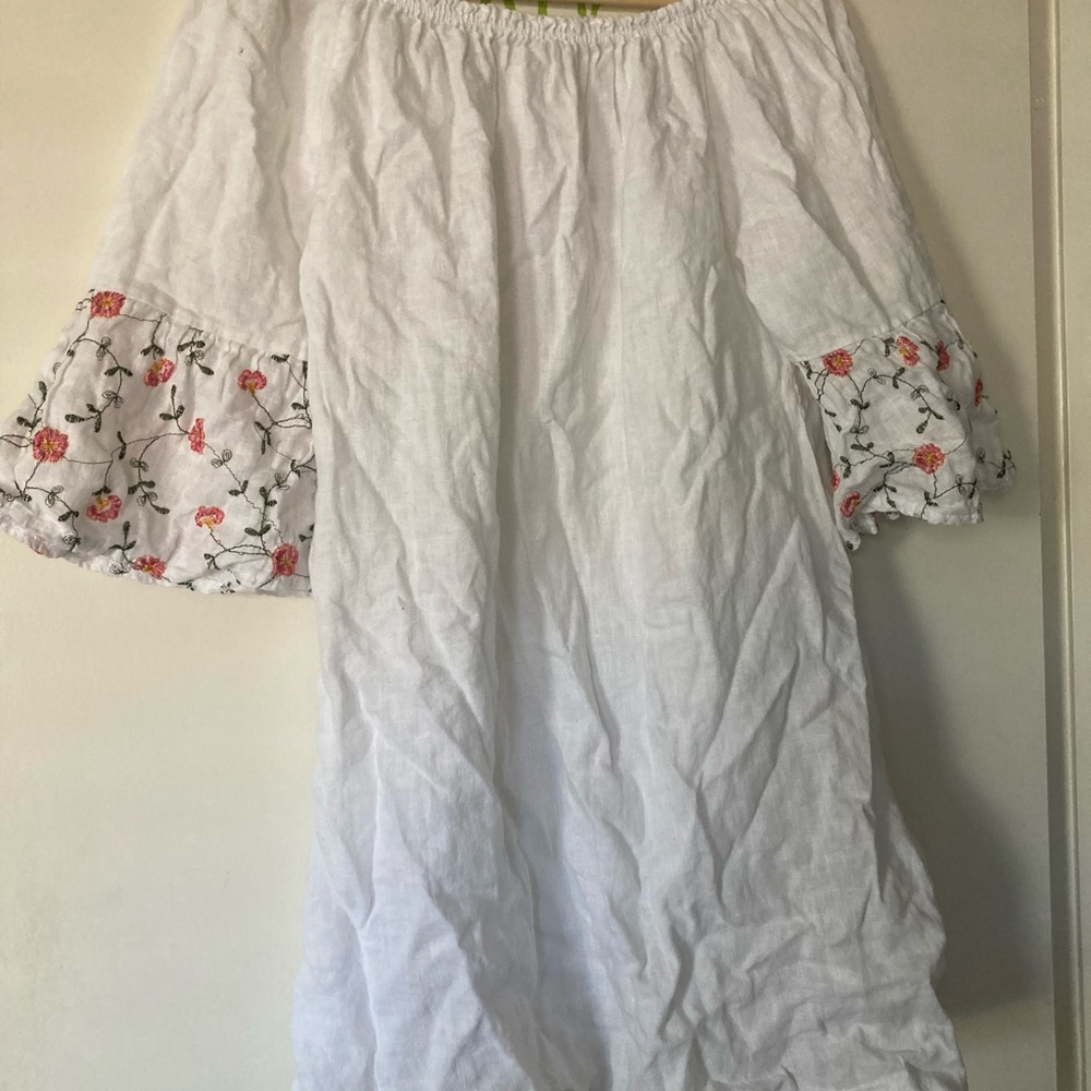 White Off-Shoulder Embroidered Skirt